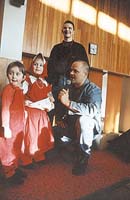 Na p�diu se st��daly masky jedna za druhou, v�etn� n�kolika Karkulek.