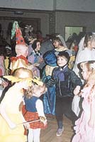 Masky se rojily ve v�ru tance.