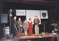 Zde jsou tv��e ke jm�n�m, kter� na str�nk�ch STOPu �tete nej�ast�ji - redak�n� rada nastoupen� na p�diu: zleva Karel Mozr, Petr Kyncl, Renata Mare�ov�, Ivana Svobodov�, Petr Kraj�nek