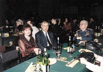 Obvodn� policejn� �editel plukovn�k Ji�� �ervenka (na sn�mku s chot�) je tak� �ast�m p�isp�vatelem STOPu