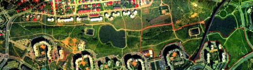Leteck� sn�mek Centr�ln�ho parku. Popisovan� etapa dostavby se dotkne �erven� ozna�en� ��sti